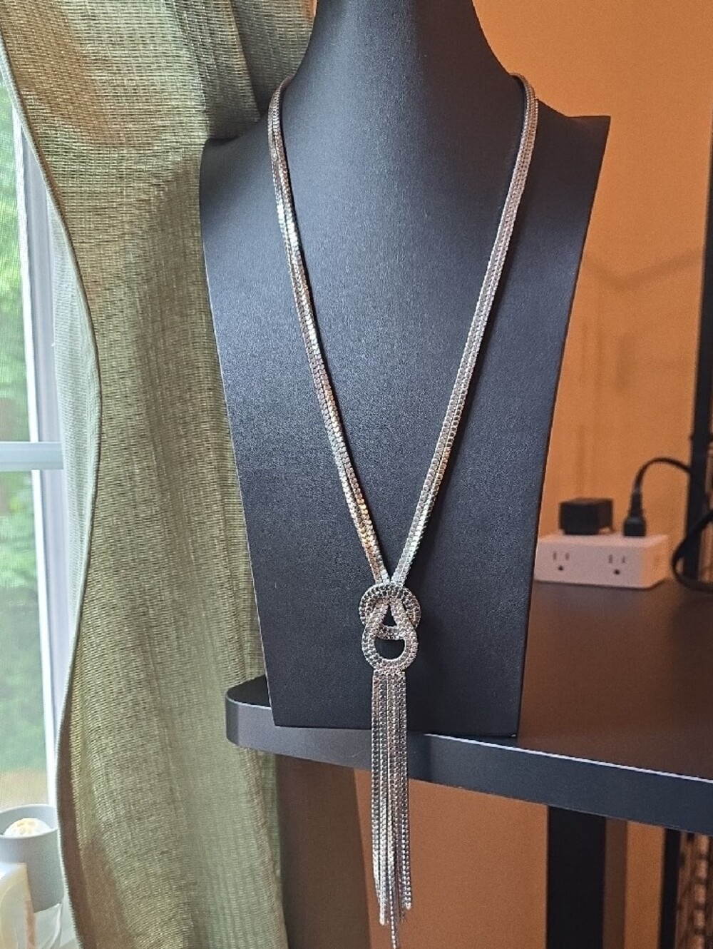 GUESS Signed Silver Tone Double Herringbone Chain Lariat Tassel Knot Necklace